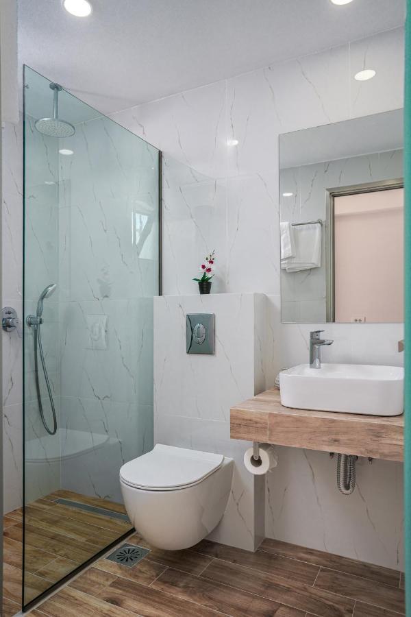 Antonis Apartments Kalamaki  Bagian luar foto
