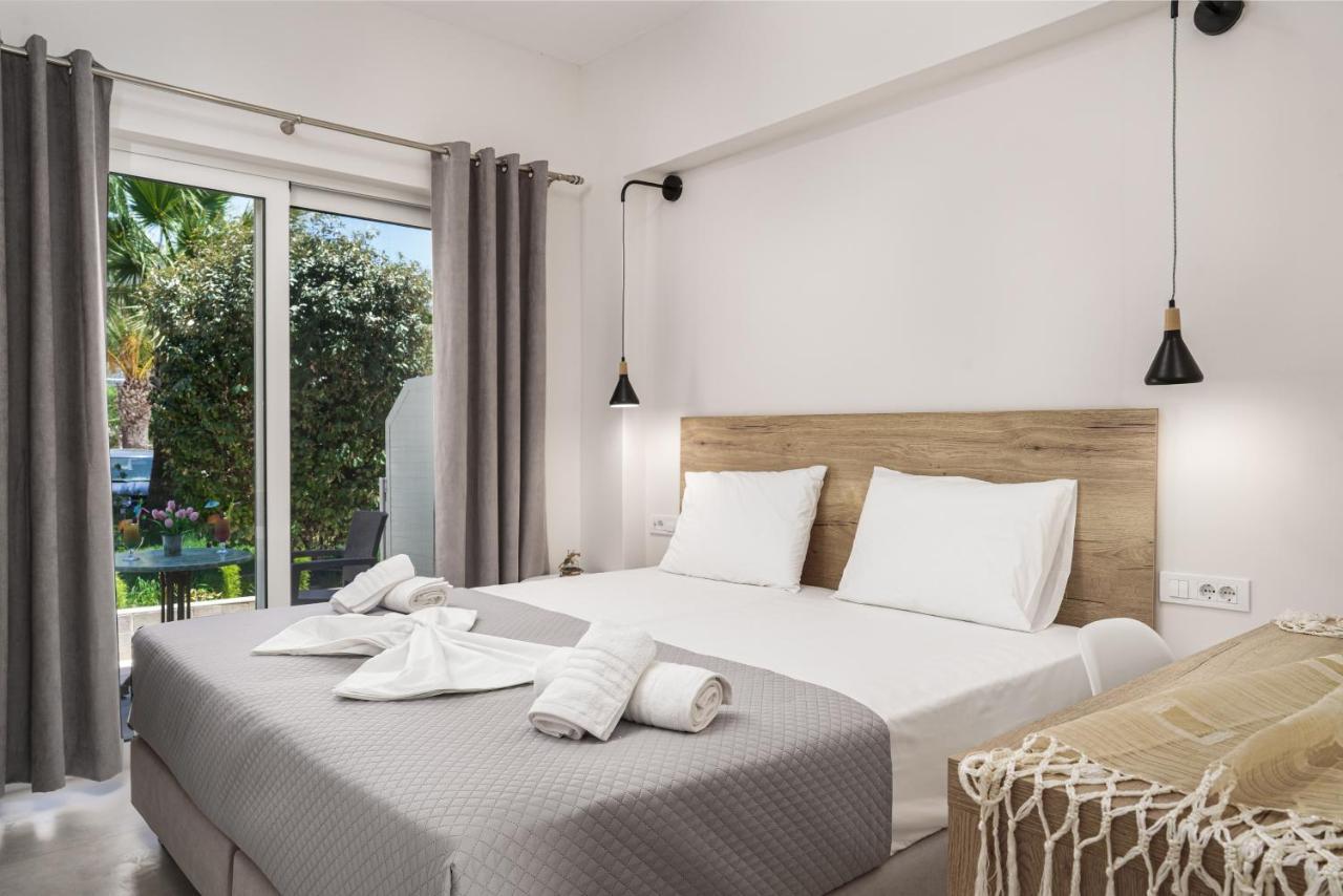 Antonis Apartments Kalamaki  Bagian luar foto