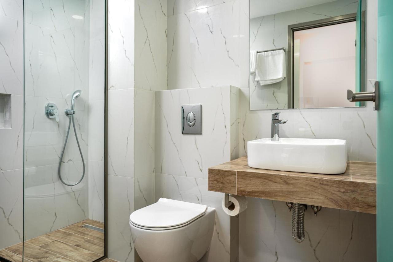Antonis Apartments Kalamaki  Bagian luar foto