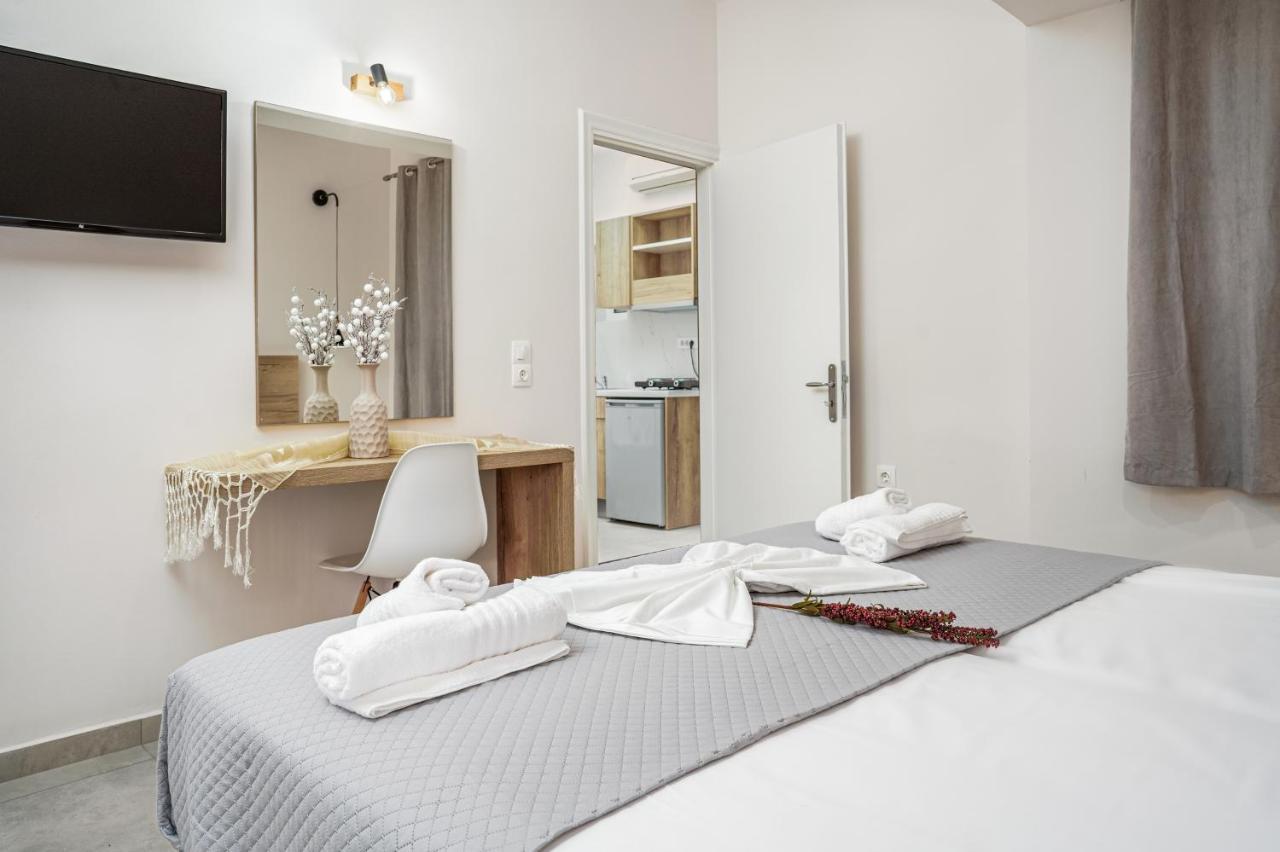 Antonis Apartments Kalamaki  Bagian luar foto