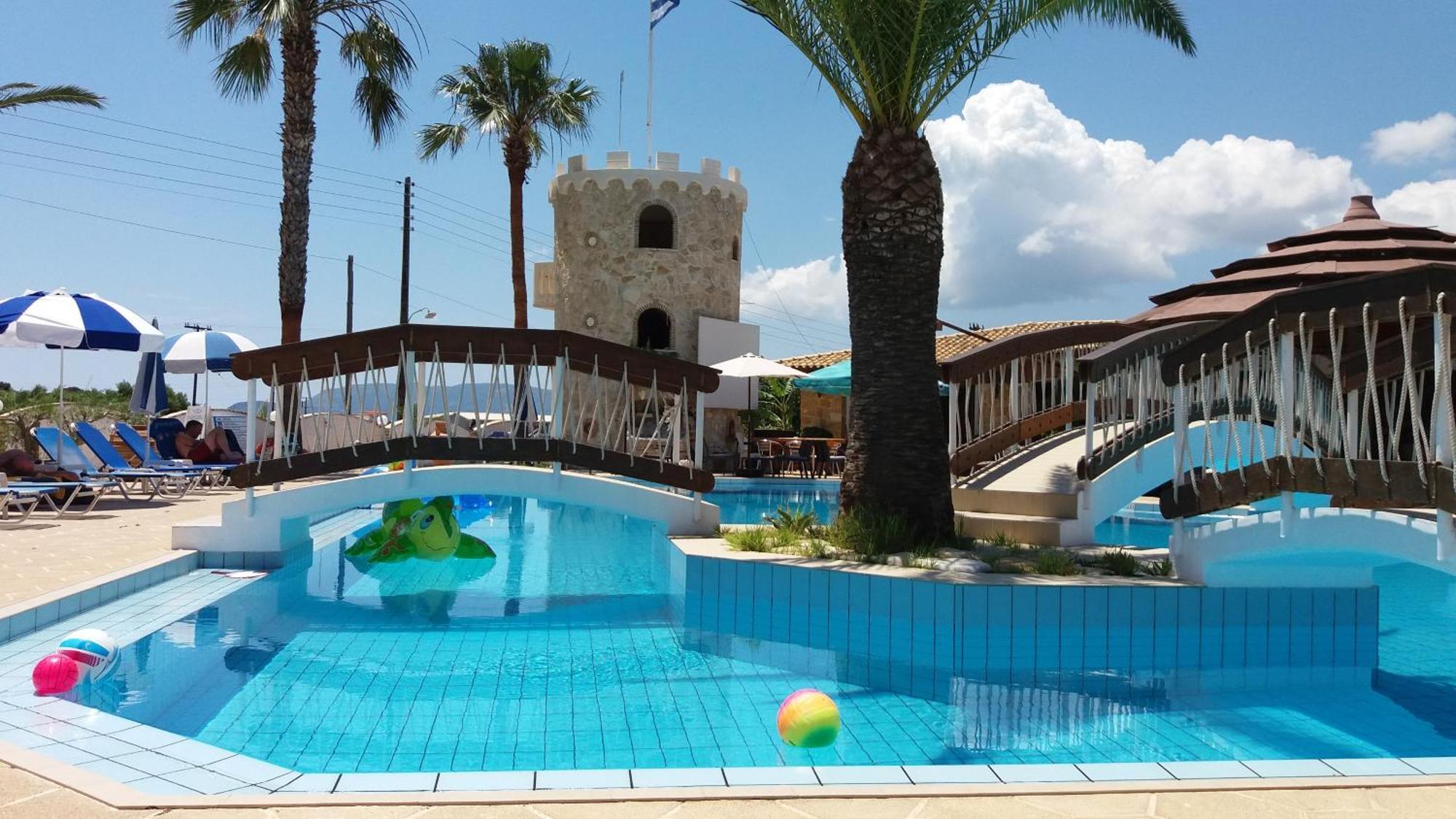 Antonis Apartments Kalamaki  Bagian luar foto