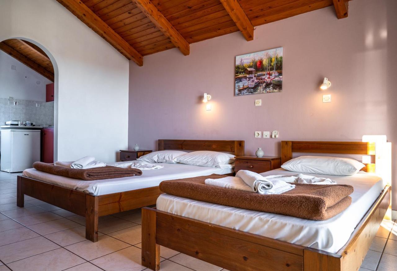 Antonis Apartments Kalamaki  Bagian luar foto