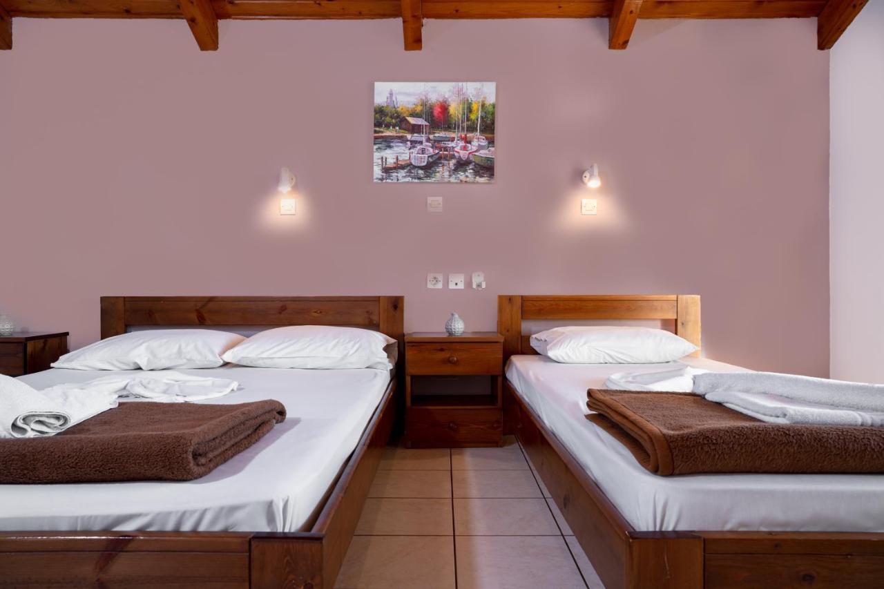 Antonis Apartments Kalamaki  Bagian luar foto